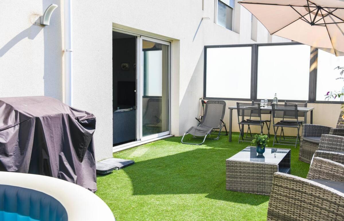 Superbe Appartement Avec Terrasse, Piscine & Parking Prive A Marseille Exterior photo